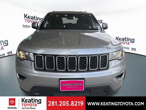 Used 2018 Jeep Grand Cherokee Laredo image 2
