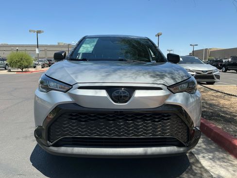 Used 2025 Toyota Corolla Cross AWD Hybrid image 23