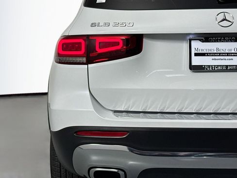 Used 2020 Mercedes-Benz GLB 250 image 15