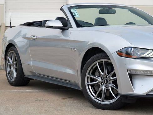 Used 2018 Ford Mustang GT Premium w/ Equipment Group 401A RWD image 18