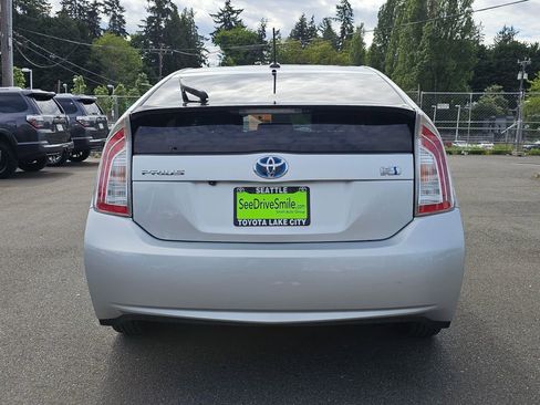 Used 2012 Toyota Prius Four w/ Deluxe Solar Roof Pkg FWD image 6