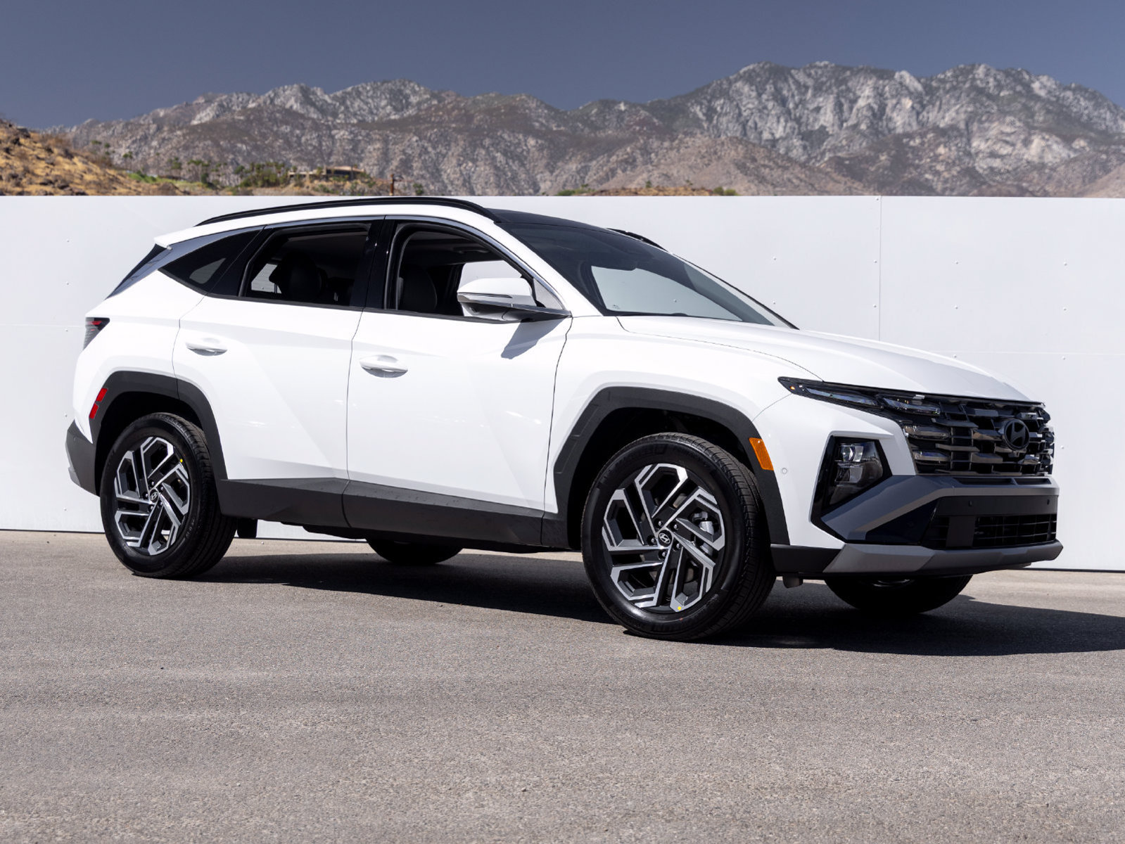 New 2026 Hyundai Tucson Limited w/ Tow & Go Package AWD/4WD image 8