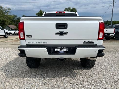 Used 2017 Chevrolet Silverado 1500 High Country AWD/4WD image 7
