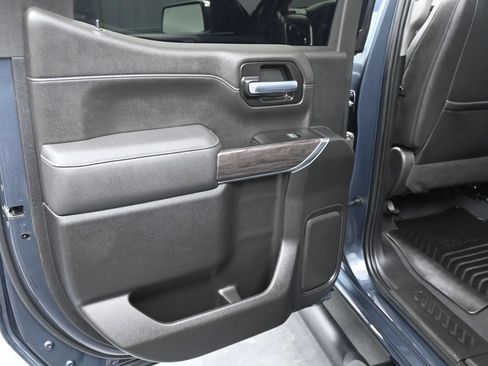 Used 2022 Chevrolet Silverado 1500 LTZ w/ Z71 Off-Road Package AWD/4WD image 19