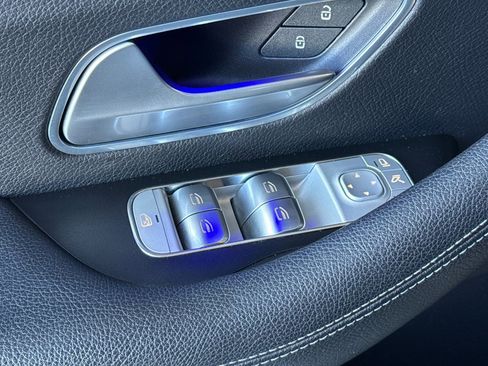 Used 2024 Mercedes-Benz GLE 450e 4MATIC image 13