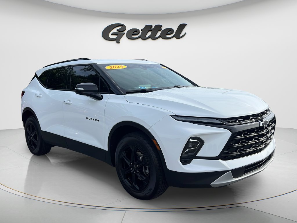 Used 2024 Chevrolet Blazer LT w/ Midnight/Sport Edition AWD/4WD image 3