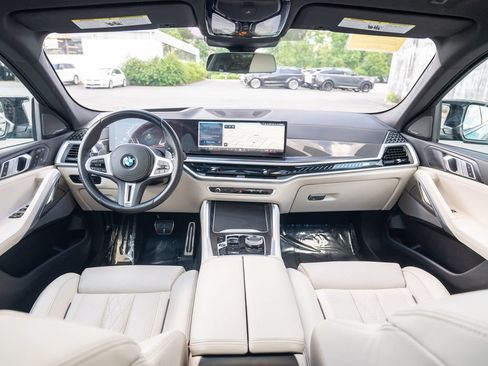 Used 2025 BMW X6 M60i w/ Executive Package AWD/4WD image 18