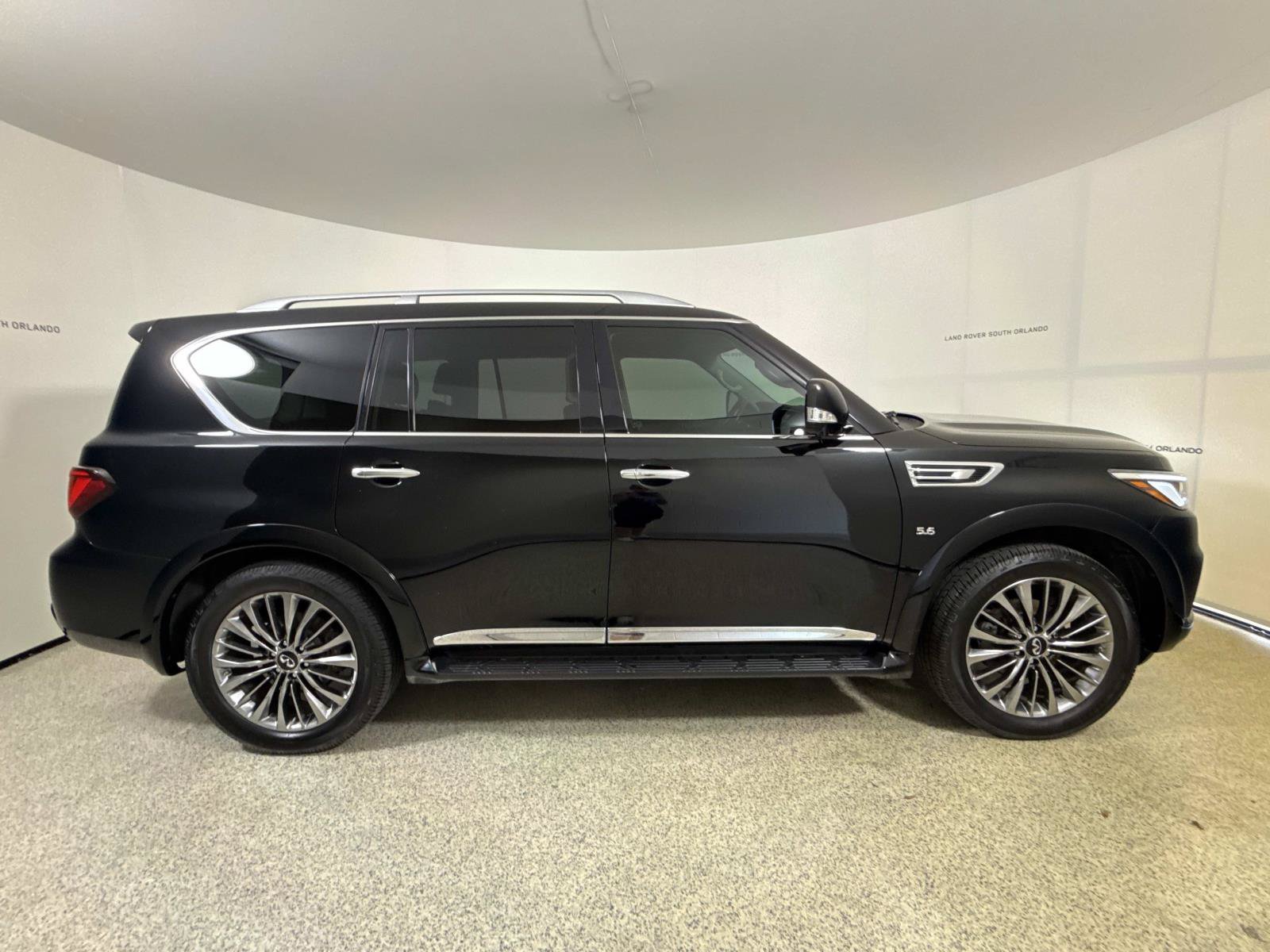 Used 2018 INFINITI QX80 2WD w/ Driver Assistance Package image 6