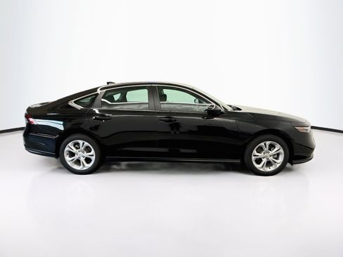 Used 2025 Honda Accord LX image 10