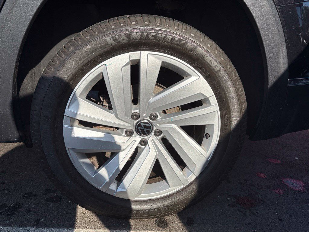 Used 2021 Volkswagen Atlas SEL AWD/4WD image 11