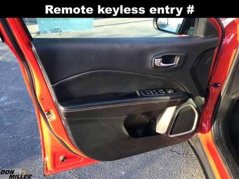 Certified 2018 Jeep Compass Sport image 10