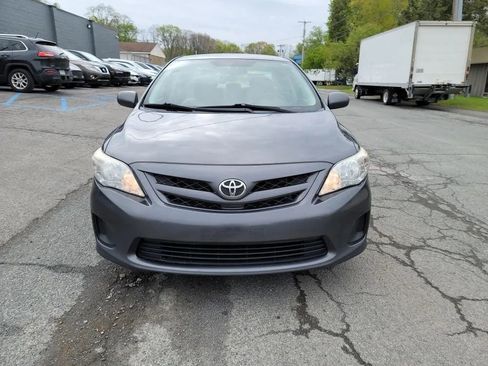 Used 2012 Toyota Corolla LE FWD image 2