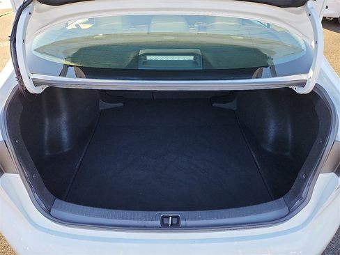 Used 2022 Toyota Corolla LE image 28