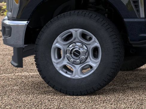 New 2026 Ford F250 XLT w/ FX4 Off-Road Package AWD/4WD image 21