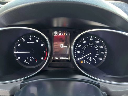 Used 2017 Hyundai Santa Fe Sport FWD image 14