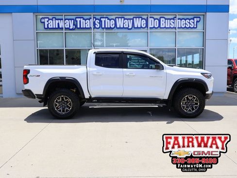Certified 2024 Chevrolet Colorado ZR2 w/ Technology Package AWD/4WD image 1