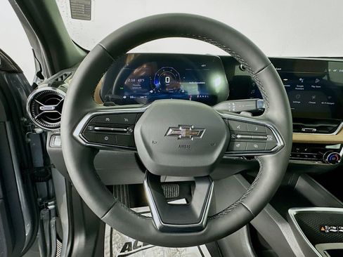 New 2026 Chevrolet Equinox ACTIV AWD/4WD image 12