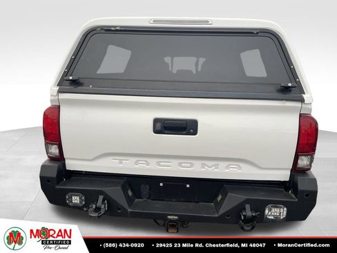 Used 2019 Toyota Tacoma TRD Off-Road AWD/4WD image 8