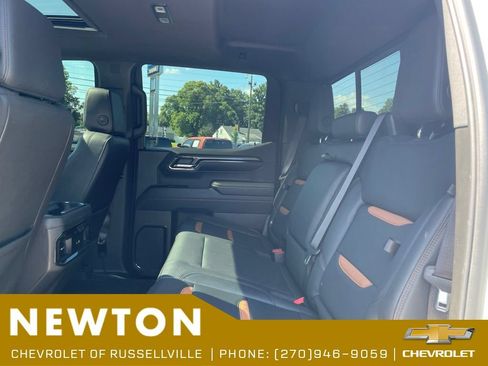 Used 2024 GMC Sierra 1500 AT4 w/ Technology Package AWD/4WD image 34