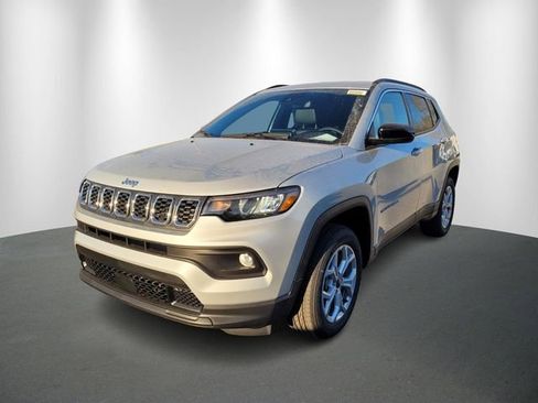 New 2026 Jeep Compass Latitude image 2