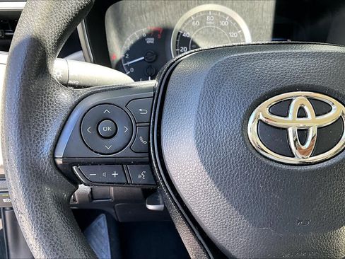 Used 2021 Toyota Corolla LE w/ Carpet Mat Package (TMS) FWD image 23
