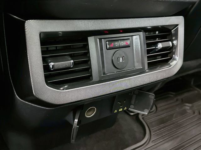 Used 2023 Ford F250 Platinum AWD/4WD image 32