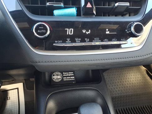 Used 2022 Toyota Corolla SE image 14