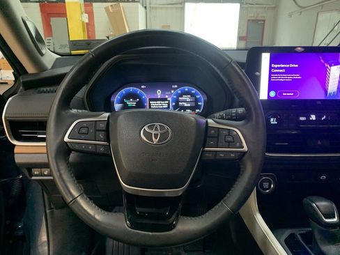 Used 2024 Toyota Grand Highlander Limited image 25
