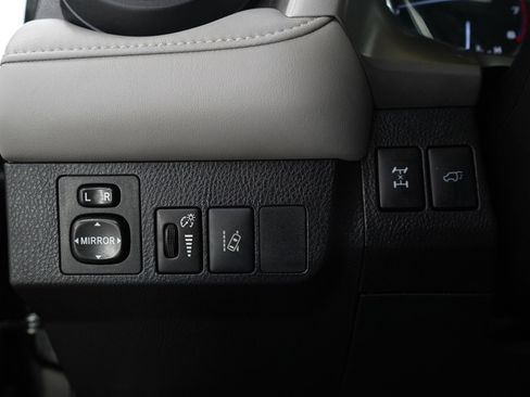Used 2016 Toyota RAV4 Limited AWD/4WD image 26