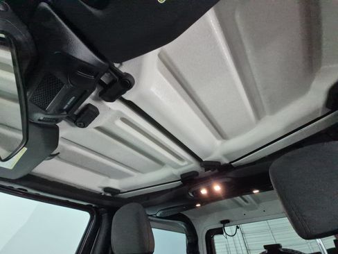 Used 2024 Jeep Wrangler Sport AWD/4WD image 17