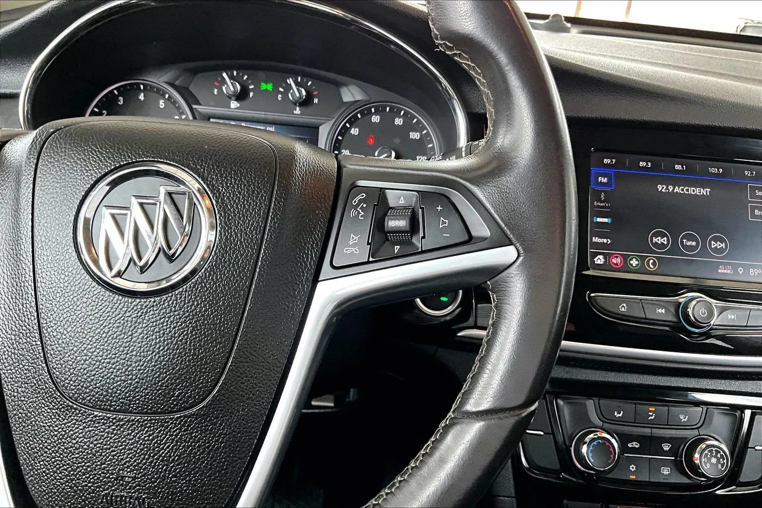 Used 2022 Buick Encore Preferred w/ Safety Package FWD image 11