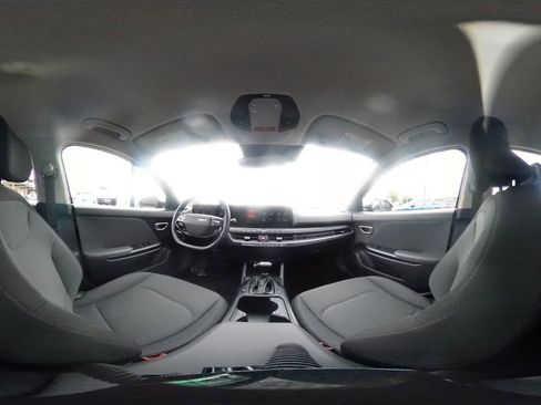 Used 2025 Kia K4 FWD image 41