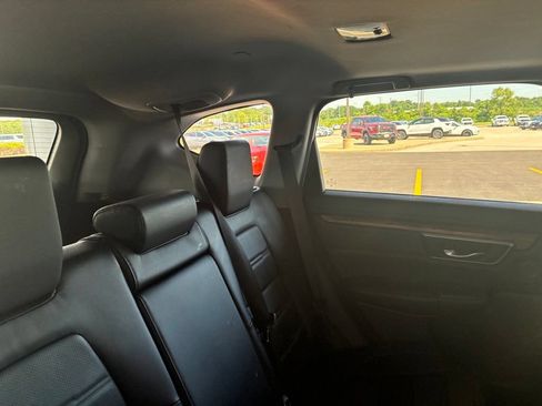 Used 2018 Honda CR-V Touring image 16