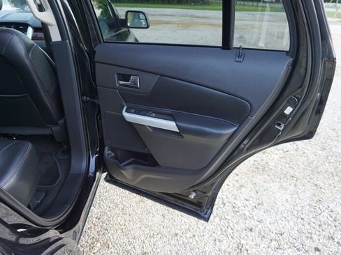 Used 2012 Ford Edge Limited w/ Driver Entry Pkg FWD image 29