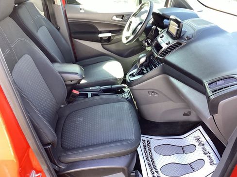 Used 2020 Ford Transit Connect XLT image 10