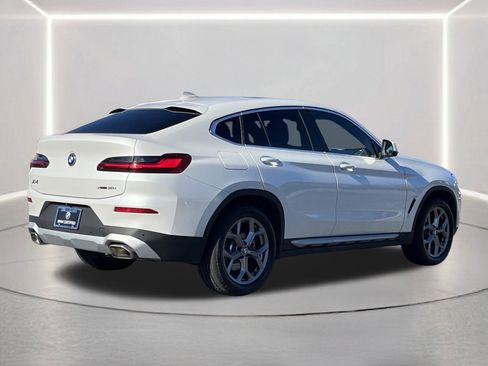 Used 2025 BMW X4 xDrive30i image 27