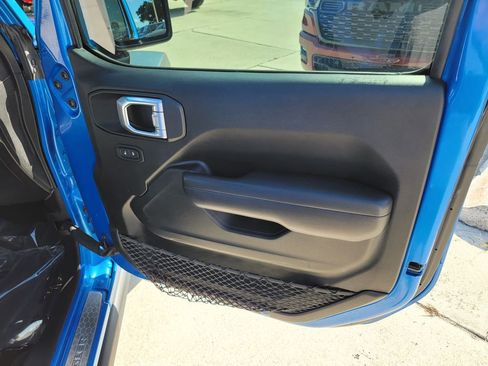 Used 2021 Jeep Wrangler Unlimited Sport AWD/4WD image 12