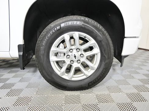 Used 2024 Chevrolet Silverado 1500 RST image 12
