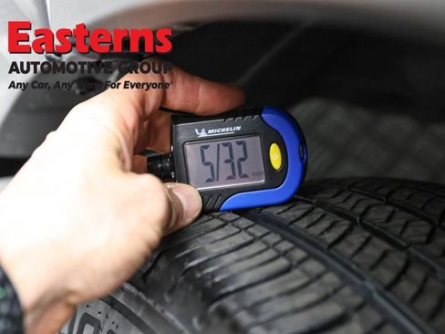 Used 2021 Toyota RAV4 LE image 29