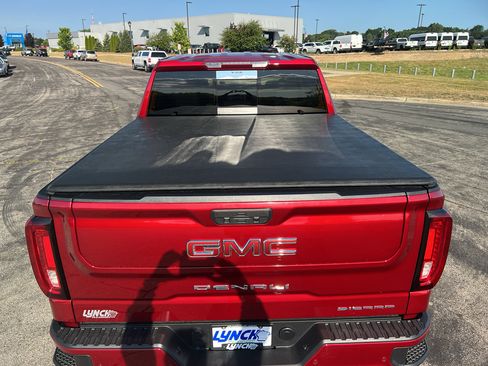 Used 2021 GMC Sierra 1500 Denali AWD/4WD image 41