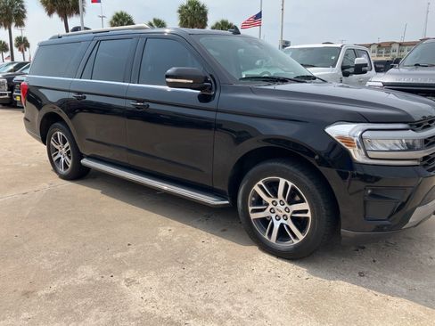 Used 2023 Ford Expedition Max XLT RWD image 2