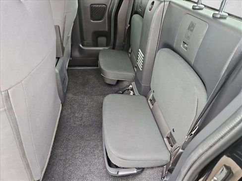 Used 2022 Nissan Frontier S image 23