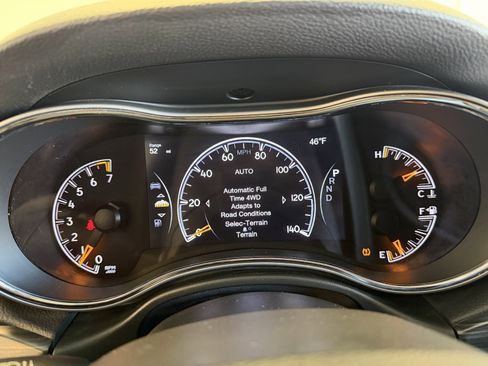 Used 2020 Jeep Grand Cherokee Limited image 9