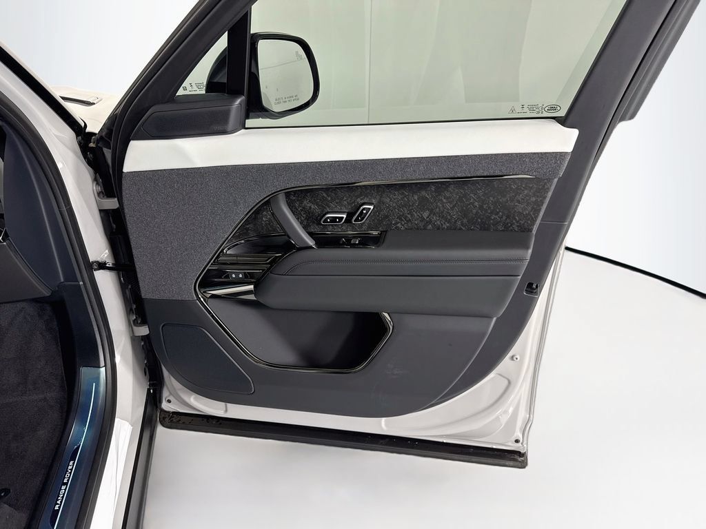 New 2026 Land Rover Range Rover Sport Dynamic SE AWD/4WD image 27