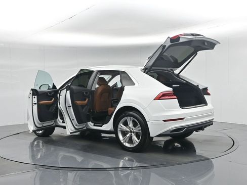 Used 2023 Audi Q8 Premium Plus image 35