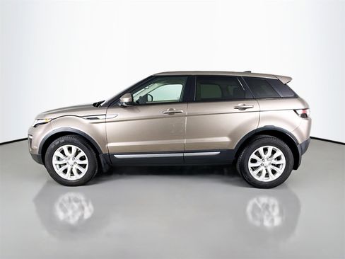Used 2018 Land Rover Range Rover Evoque SE image 4