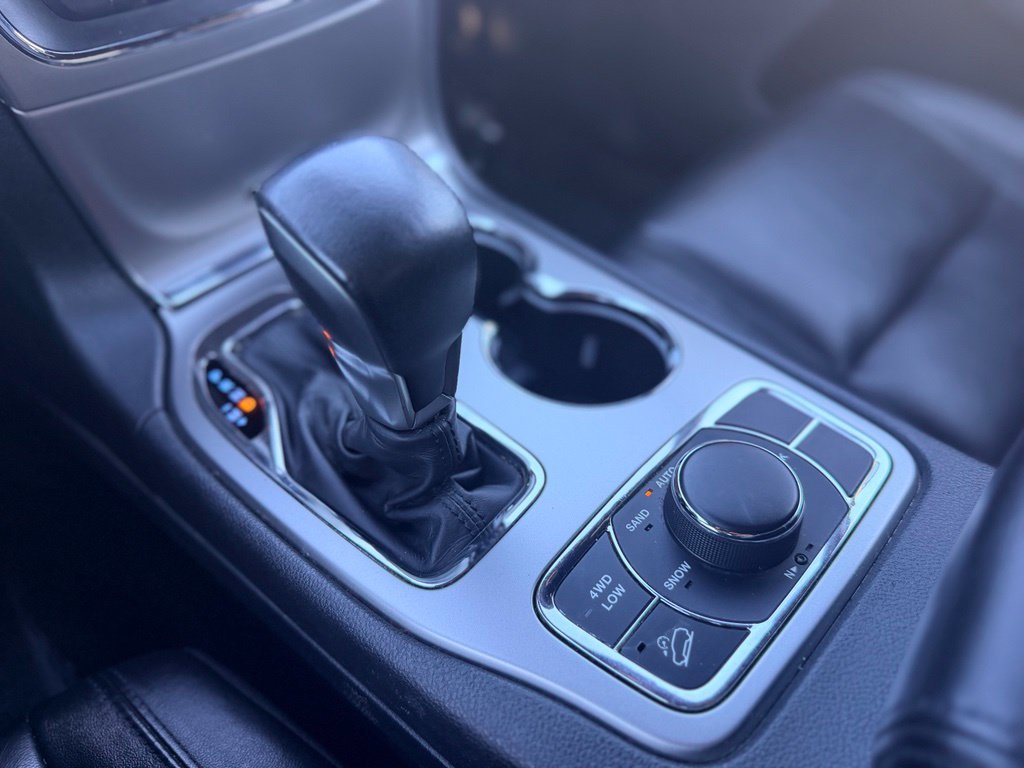 Used 2018 Jeep Grand Cherokee Limited AWD/4WD image 26