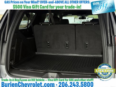 Used 2022 Chevrolet Suburban Z71 w/ Luxury Package AWD/4WD image 32