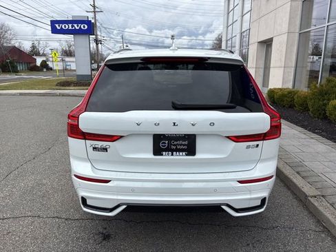 Used 2025 Volvo XC60 B5 Plus image 4