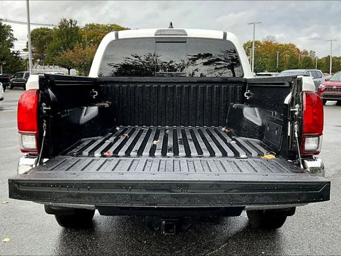 Used 2022 Toyota Tacoma SR5 image 31